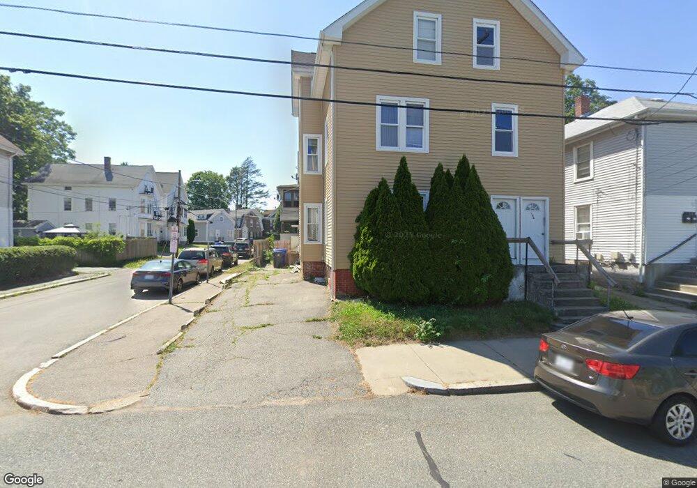 182 N Bend St, Pawtucket, RI 02860 - photo 1