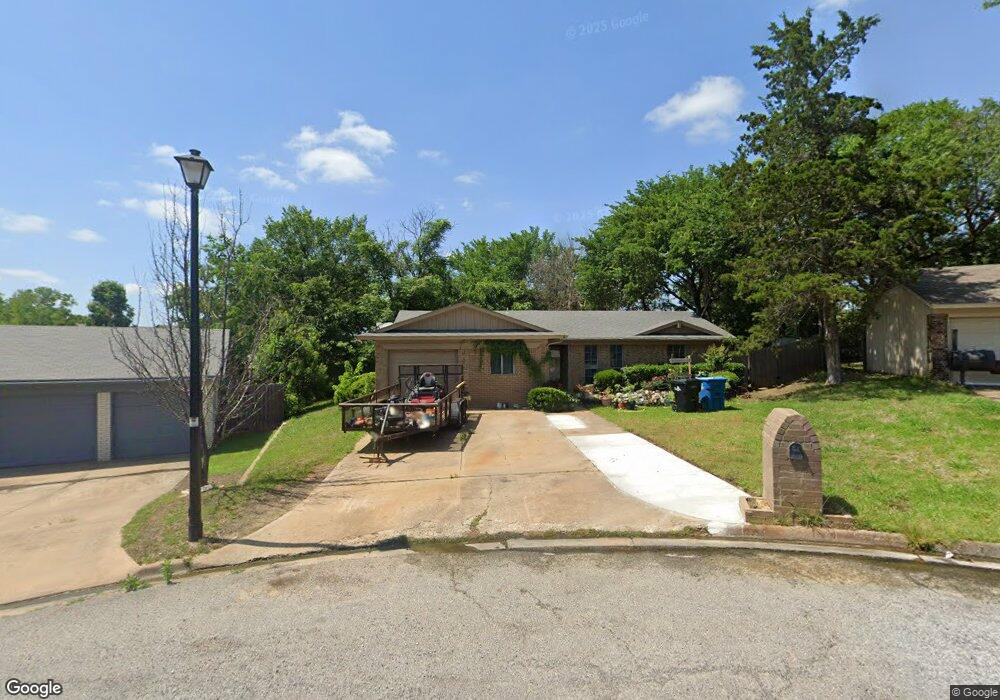 2813 Hyde Park Cir, Denison, TX 75020 - photo 1