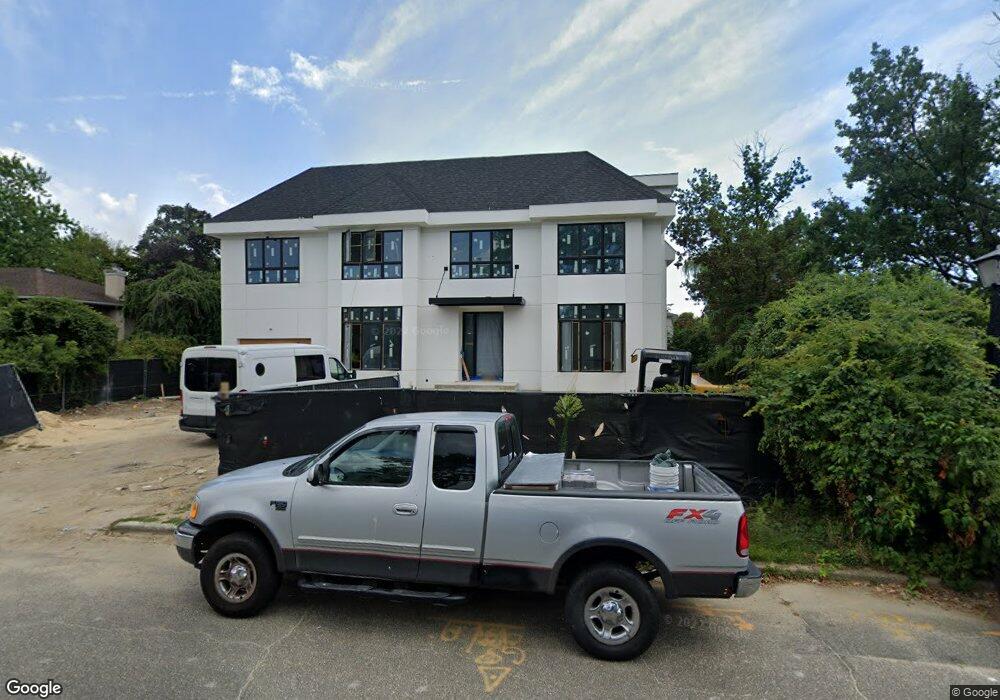 209 Juniper Cir N, Lawrence, NY 11559 - photo 1