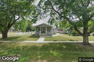 411 N 6th St, Wyoming, IL 61491