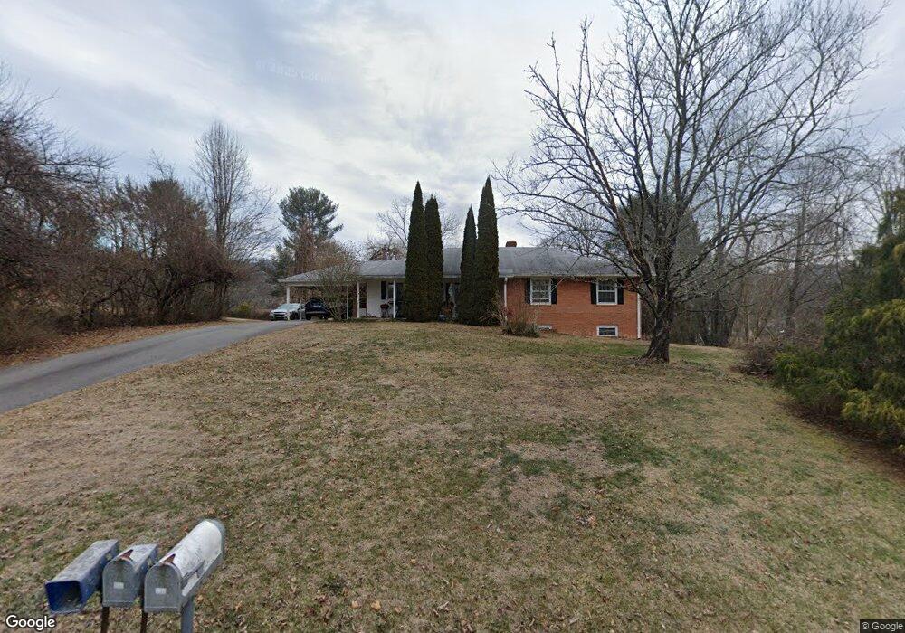 132 Wynnbrook Dr, Hendersonville, NC 28792 - photo 1