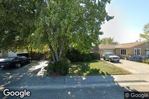 736 5th St W, Hardin, MT 59034