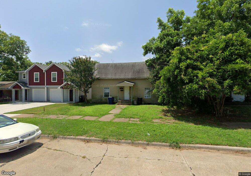 1026 W Shepherd St, Denison, TX 75020 - photo 1