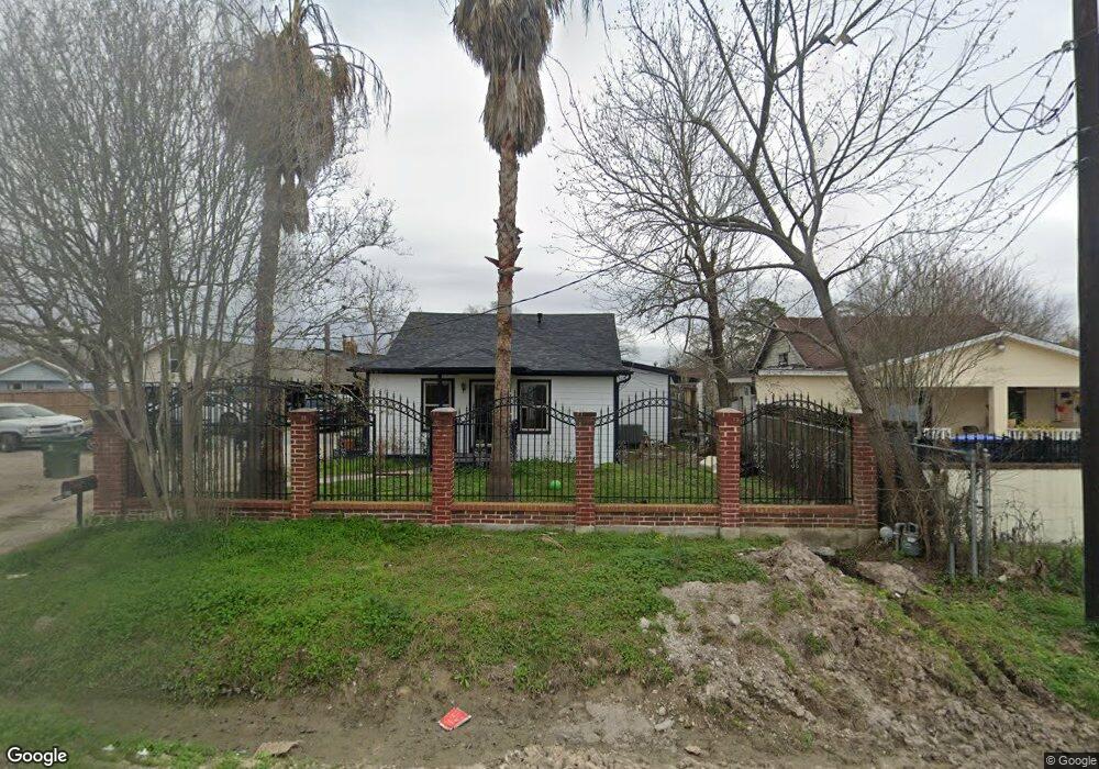7910 Helmers St, Houston, TX 77022 - photo 1