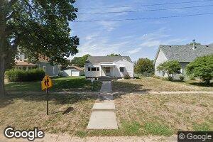 433 N Chestnut St, Red Cloud, NE 68970