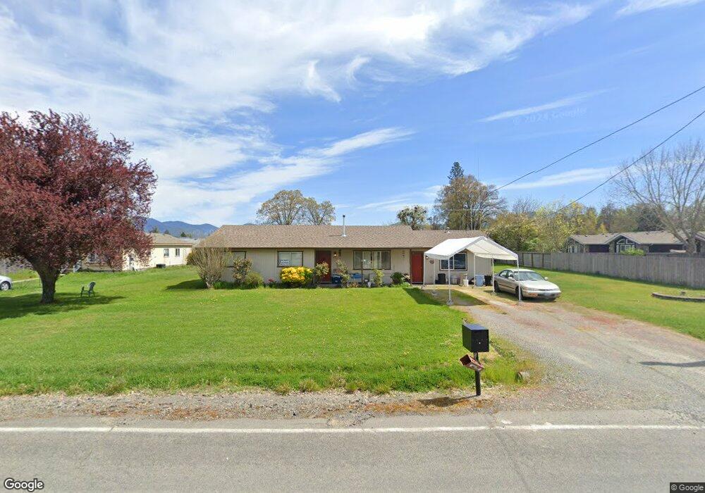 1491 Raydean Dr, Grants Pass, OR 97527 - photo 1