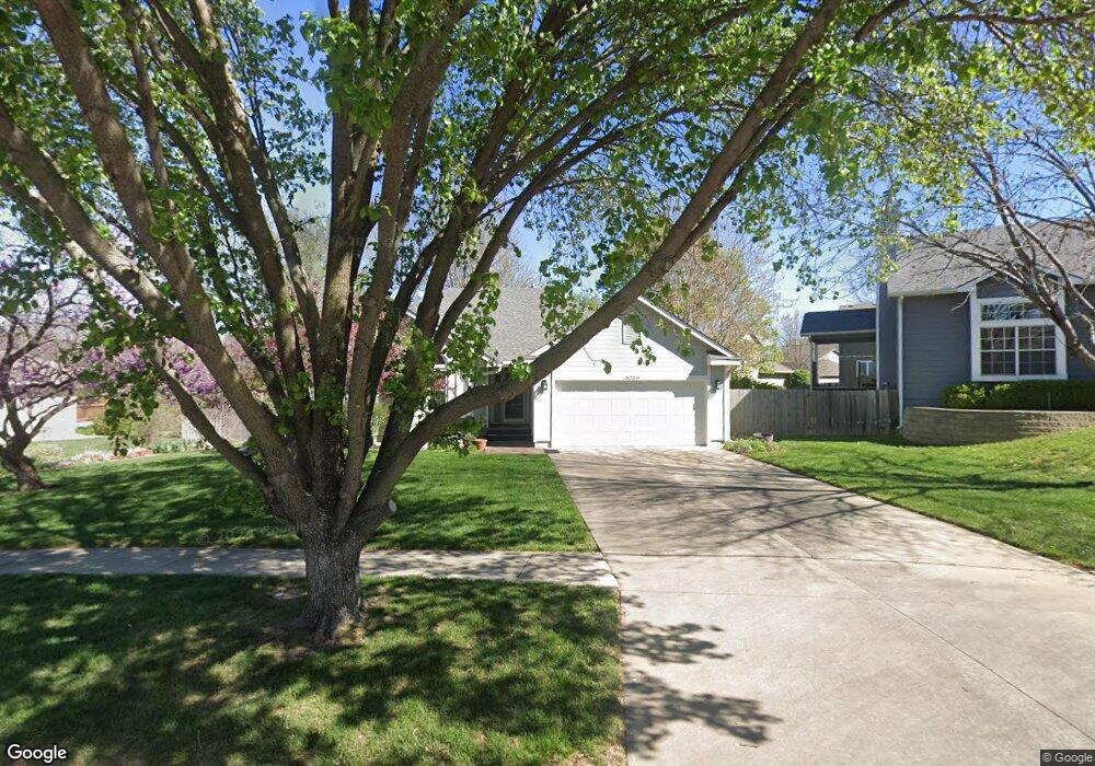 5720 SW 35th St, Topeka, KS 66614 - photo 1
