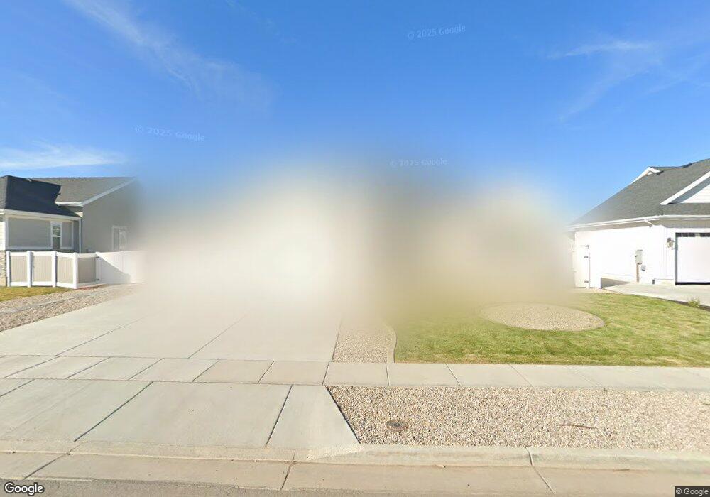 1097 N 2560 W, Clinton, UT 84015 - photo 1