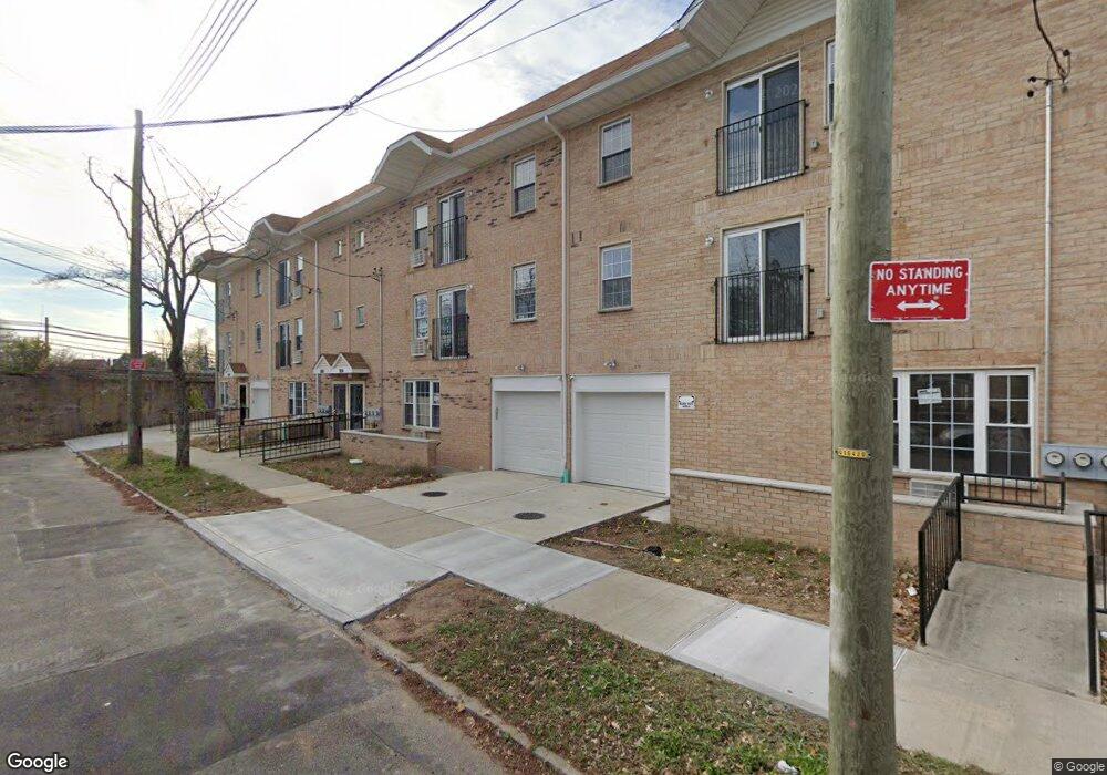 98-14 197th St unit 3rd Fl, Hollis, NY 11423 - photo 1