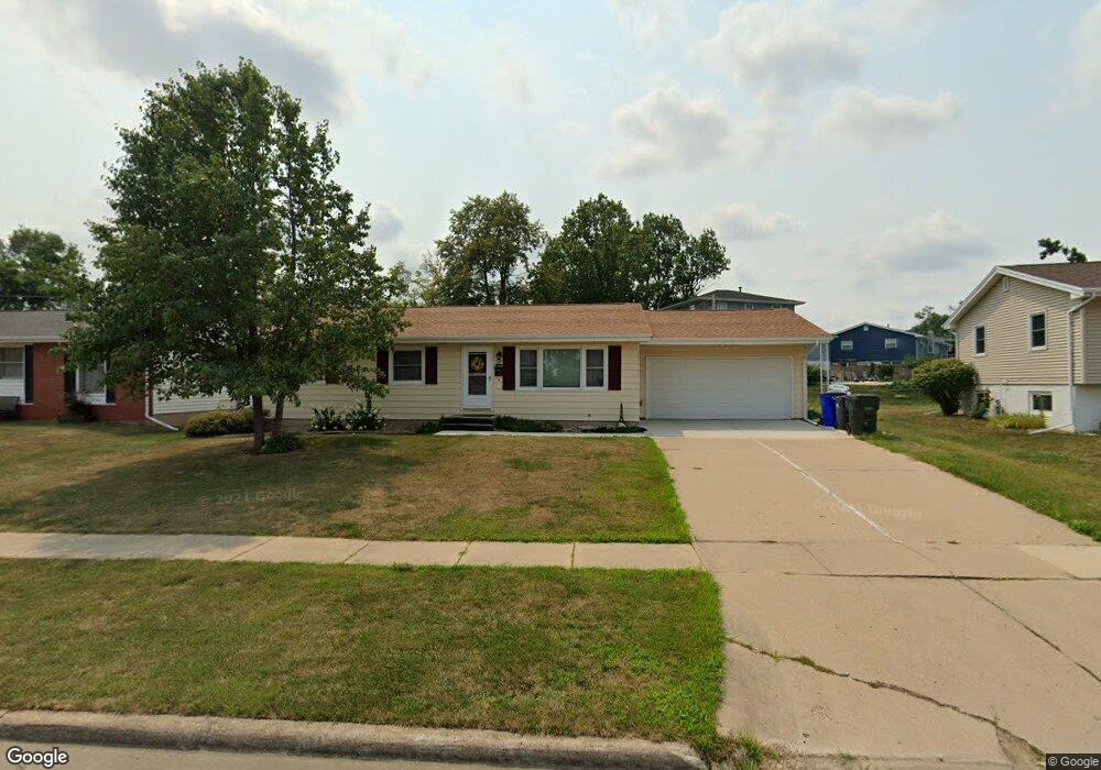 50 29th St NW, Cedar Rapids, IA 52405 - photo 1