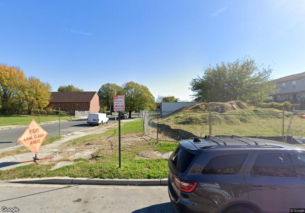 557 Baker St, Baltimore, MD 21217 - photo 1