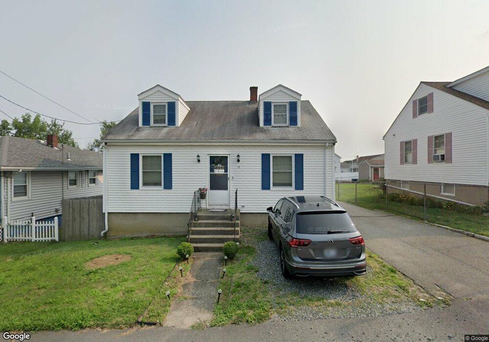 19 Walnut St, Tiverton, RI 02878 - photo 1