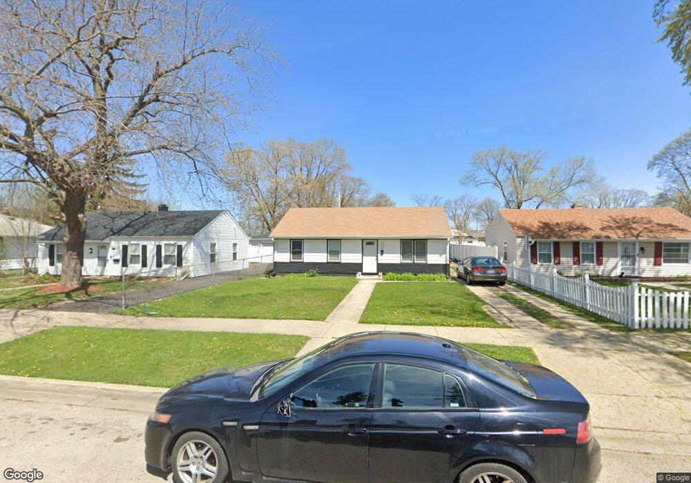 1716 Lyons Ct, Waukegan, IL 60085 - photo 1