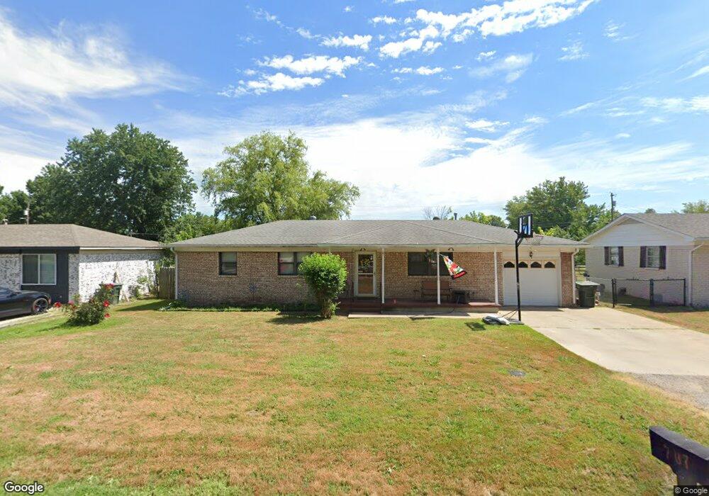 707 W 4th St, Skiatook, OK 74070 - photo 1