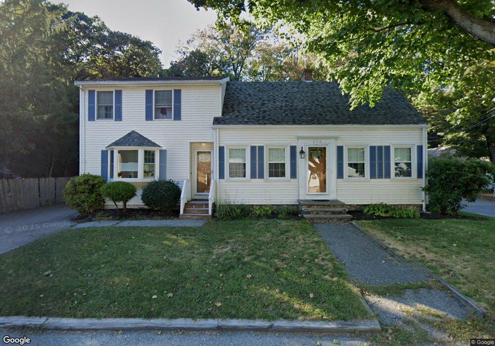 4 Holland Rd, Wakefield, MA 01880 - photo 1