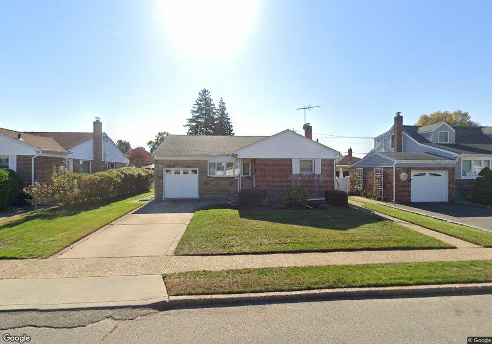 3830 Hahn Ave, Bethpage, NY 11714 - photo 1