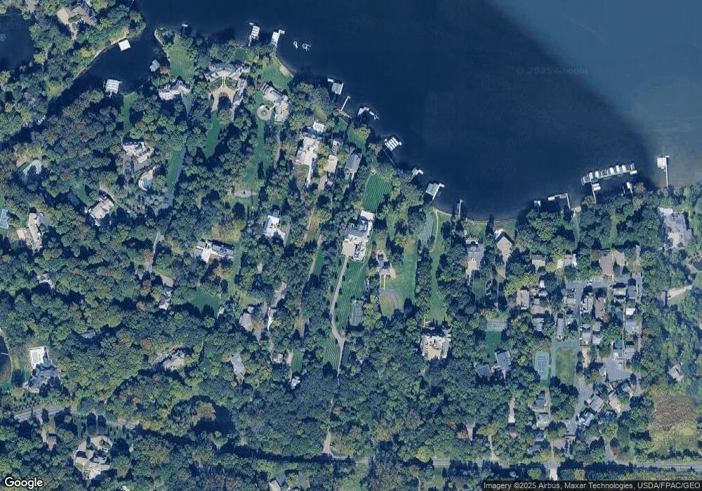 18070 Breezy Point Rd, Wayzata, MN 55391 - photo 1