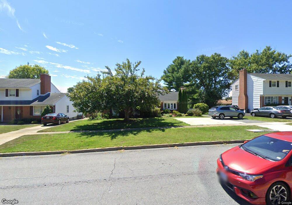 213 E Timonium Rd, Lutherville Timonium, MD 21093 - photo 1