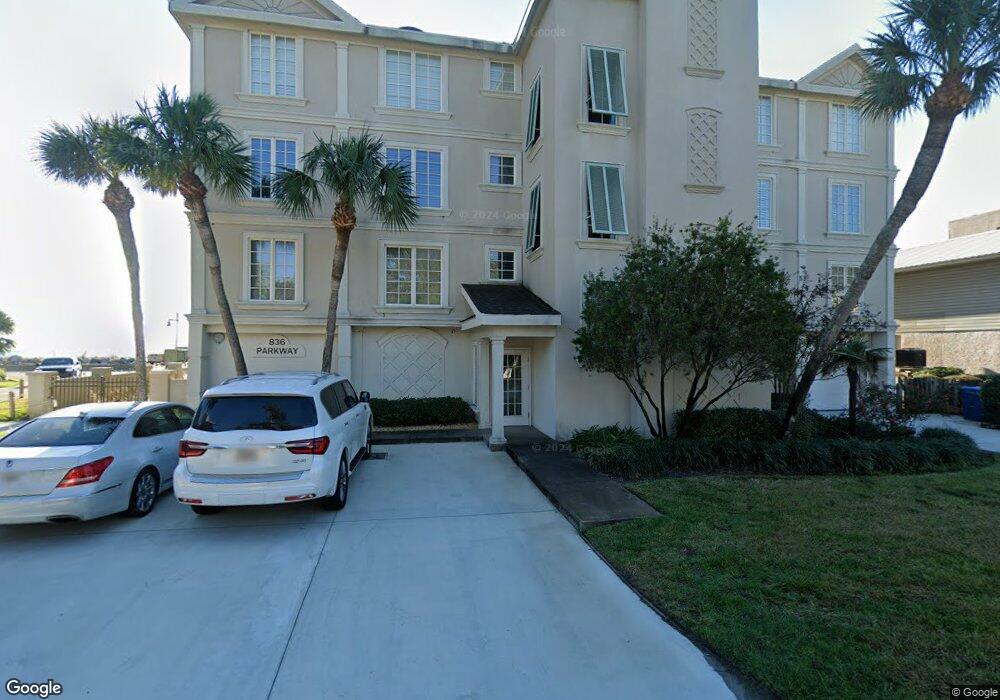 836 Park Way unit 5, Saint Simons Island, GA 31522 - photo 1