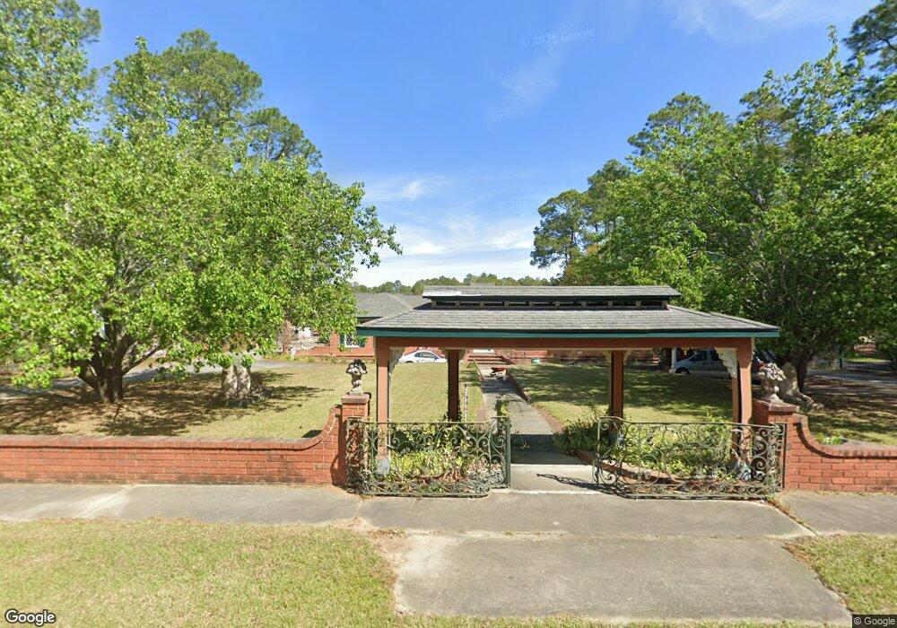 1133 W Roanoke Drive Extension, Fitzgerald, GA 31750 - photo 1