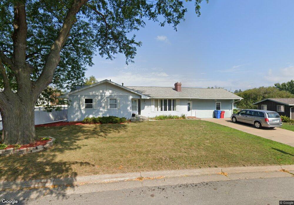 1569 Circle Dr, Winona, MN 55987 - photo 1