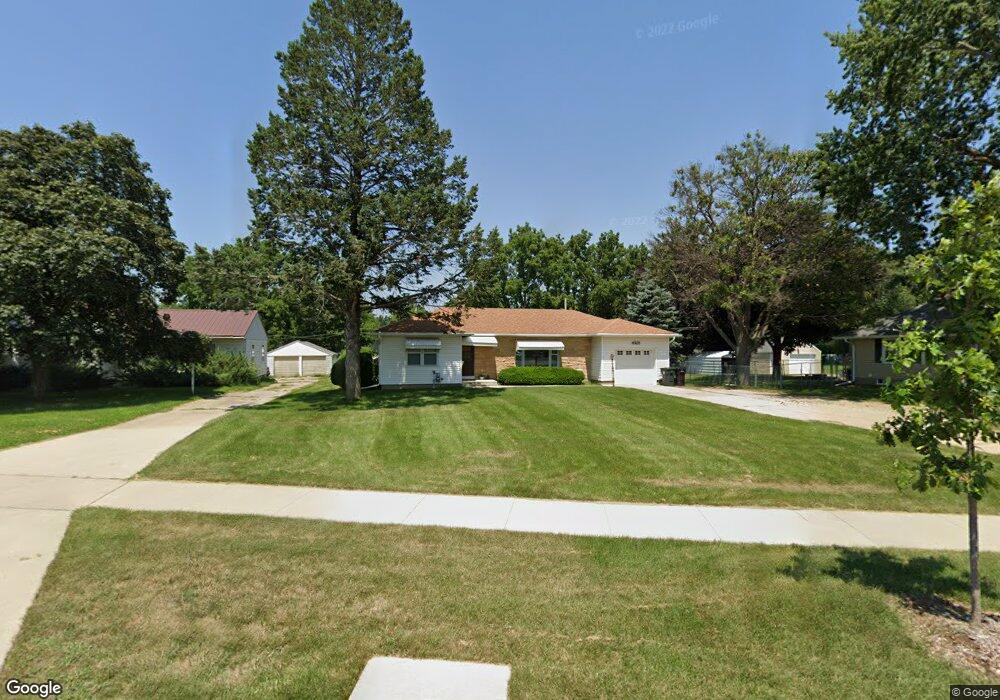 4928 University Ave, Cedar Falls, IA 50613 - photo 1