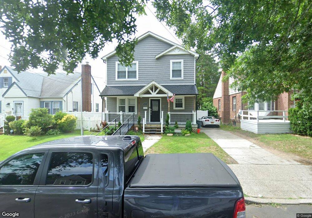 1091 Carukin St, Franklin Square, NY 11010 - photo 1