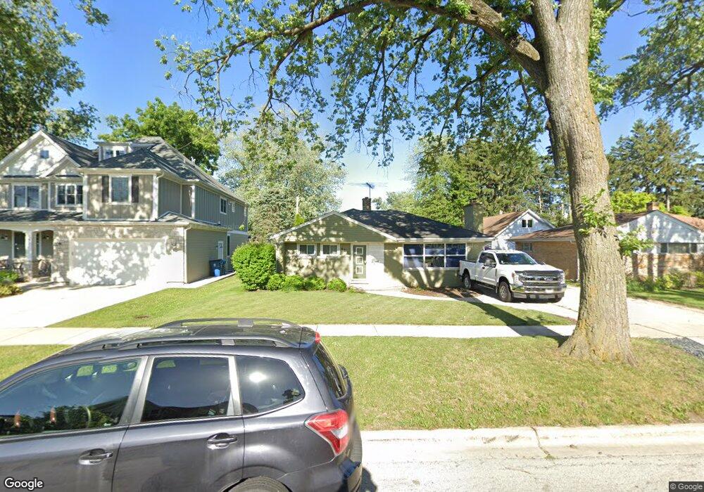 423 N Walnut St, Elmhurst, IL 60126 - photo 1