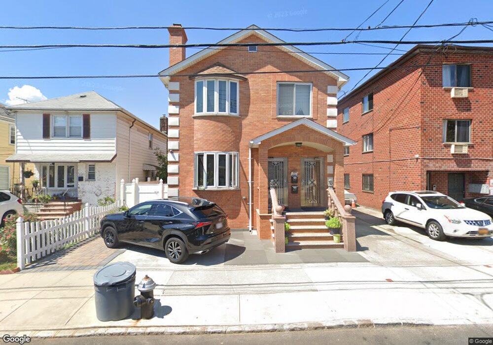 61-24 166th St unit 2/Fl, Flushing, NY 11365 - photo 1