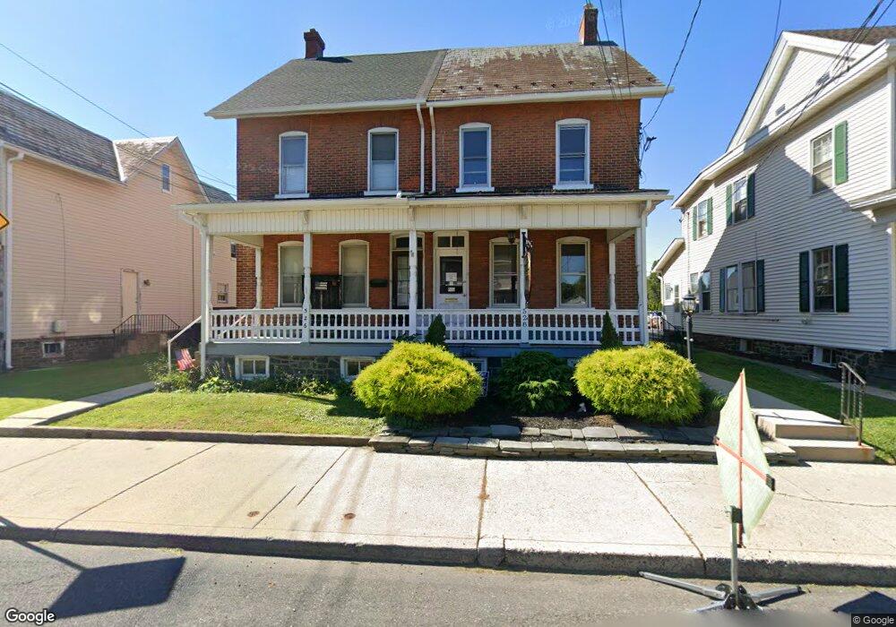 528 W Broad St, Quakertown, PA 18951 - photo 1