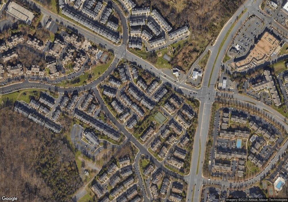 2556 Banshire Dr, Herndon, VA 20171 - photo 1