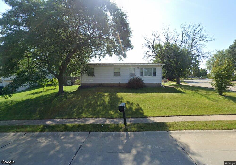 1707 Emerald Dr, Davenport, IA 52804 - photo 1