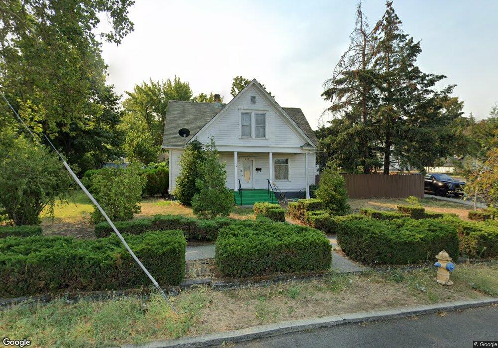 802 E 12th St, the Dalles, OR 97058 - photo 1