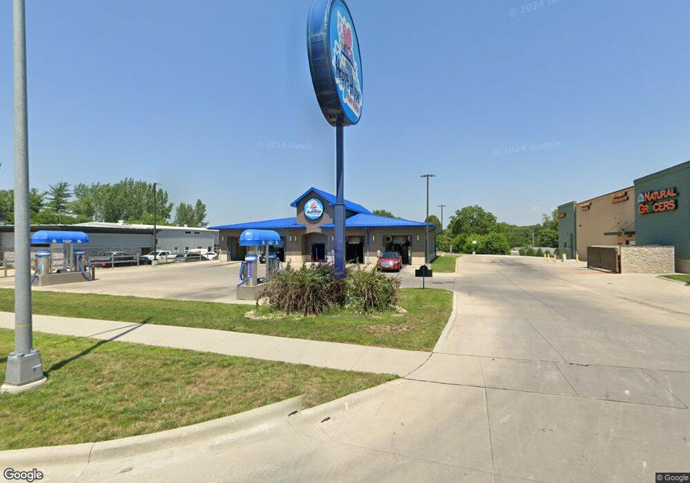 5428 University Ave, Cedar Falls, IA 50613 - photo 1