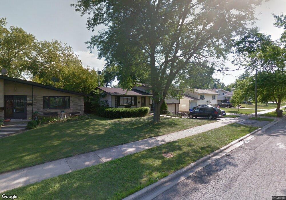 2713 Sallmon Ave, Waukegan, IL 60087 - photo 1