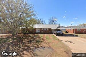 622 E Benton Ave, Sayre, OK 73662