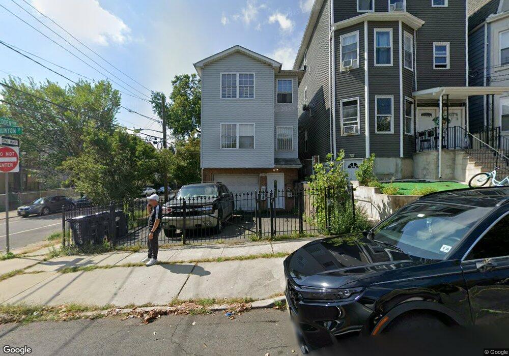 216 W Runyon St, Newark, NJ 07108 - photo 1