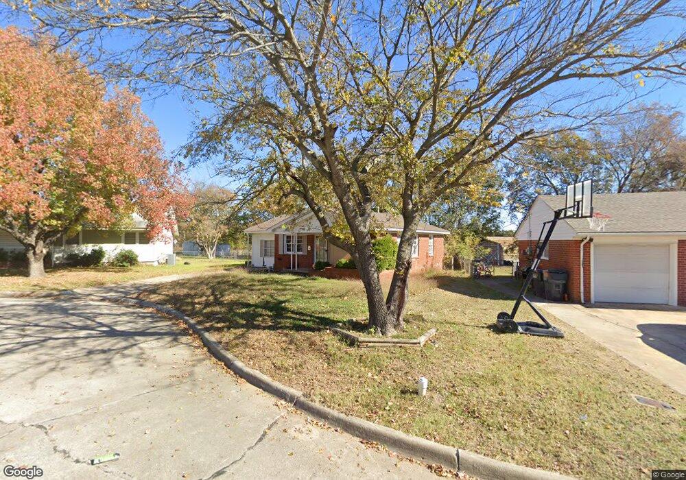 411 Locust St, Ardmore, OK 73401 - photo 1