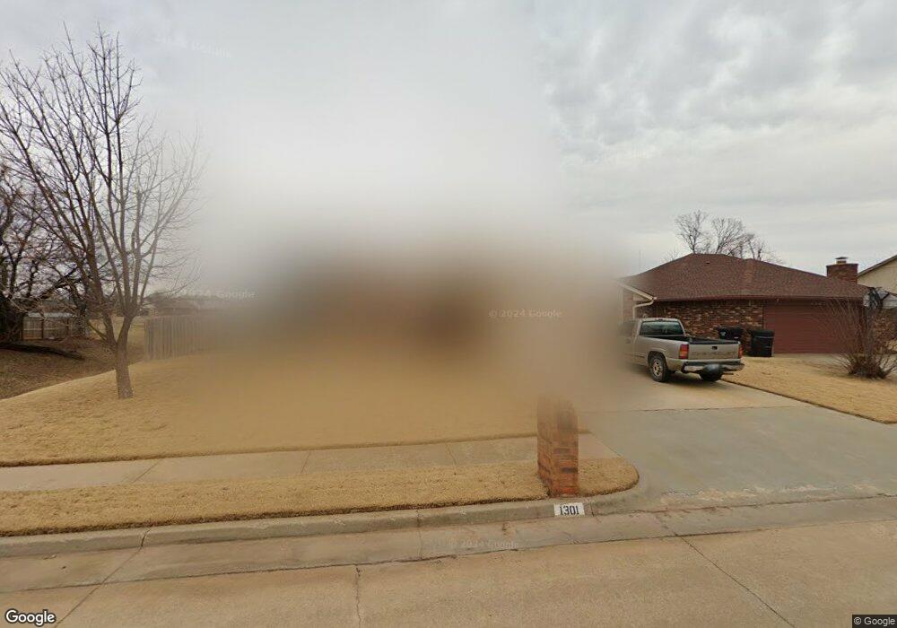 1301 NE 22nd St, Moore, OK 73160 - photo 1