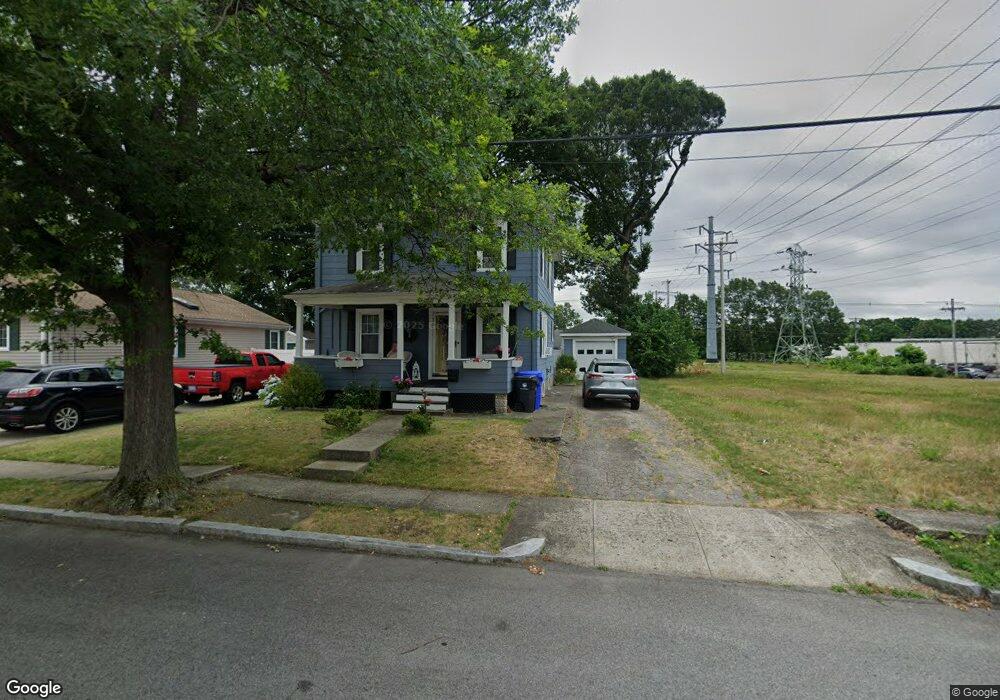 83 Riverview Ave, Pawtucket, RI 02860 - photo 1