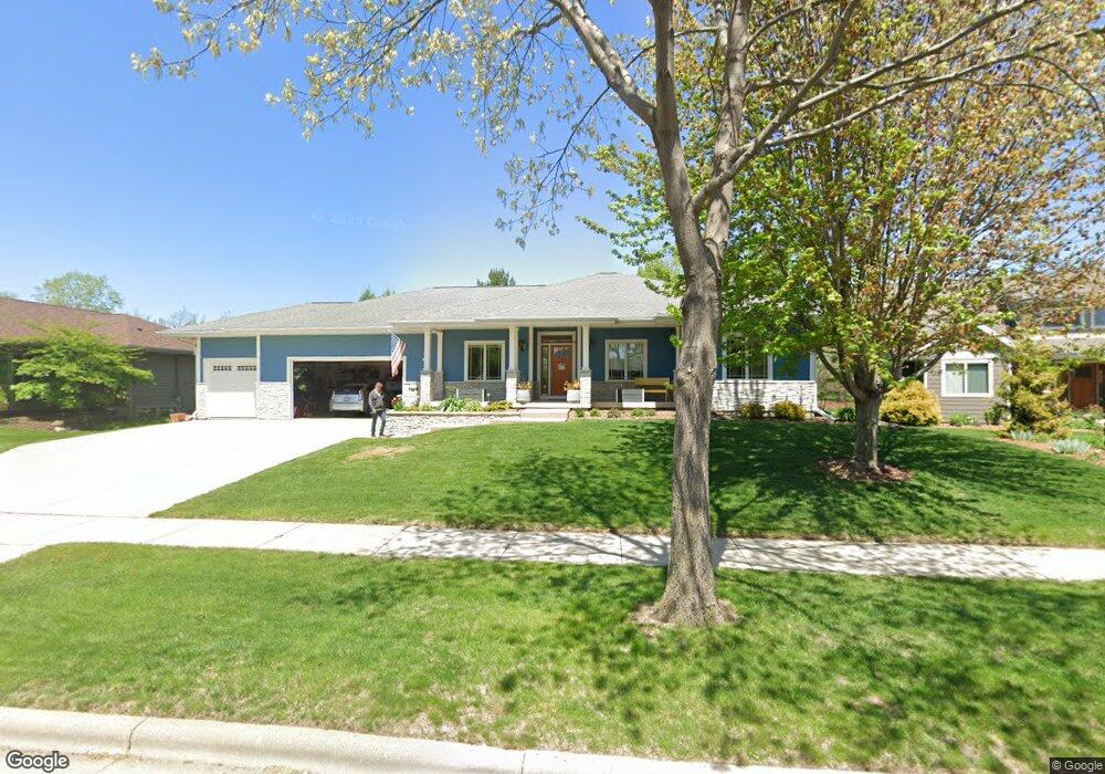 2822 Sunflower Dr, Fitchburg, WI 53711 - photo 1