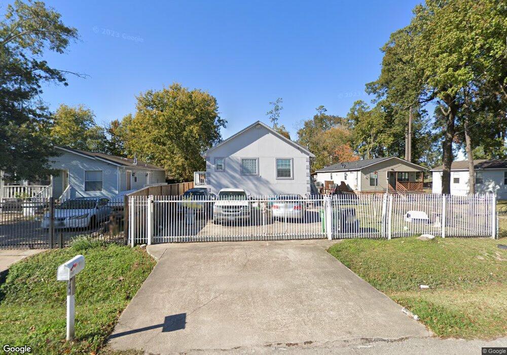 10637 Stafford Dr, Houston, TX 77093 - photo 1