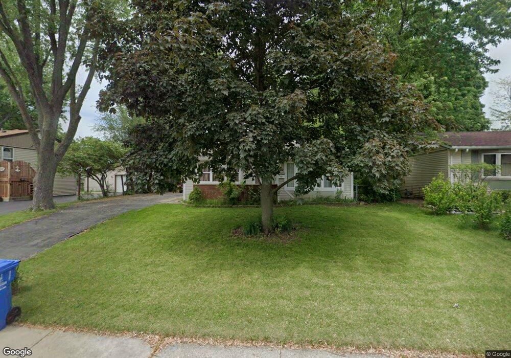 120 Pueblo Rd, Carpentersville, IL 60110 - photo 1