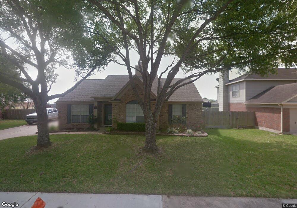 5004 Spring Branch Dr, Pearland, TX 77584 - photo 1