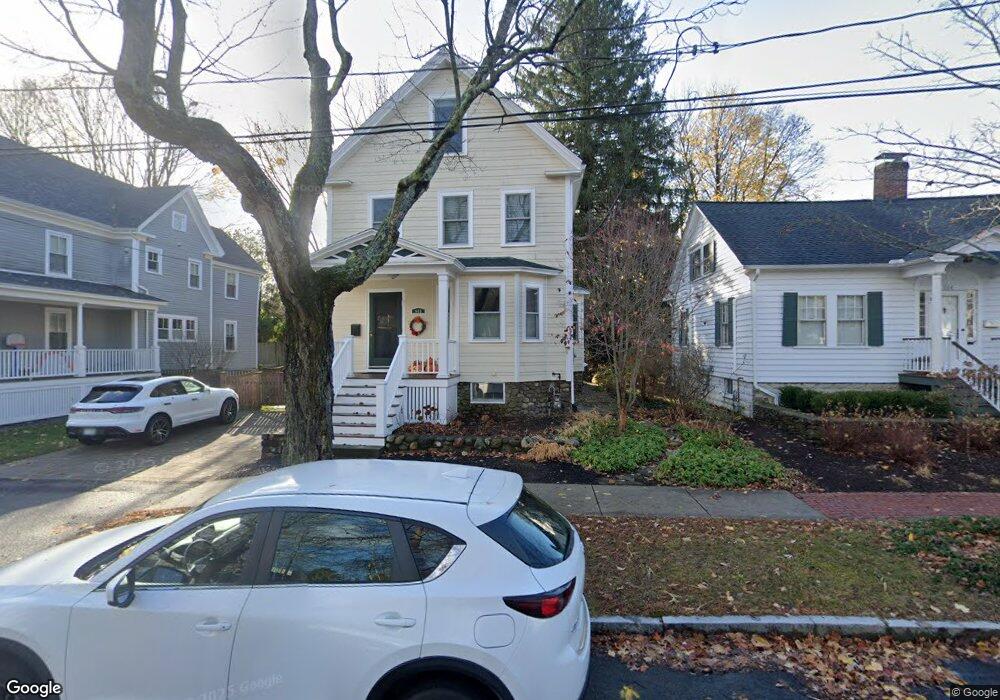 648 Lincoln Ave, Portsmouth, NH 03801 - photo 1