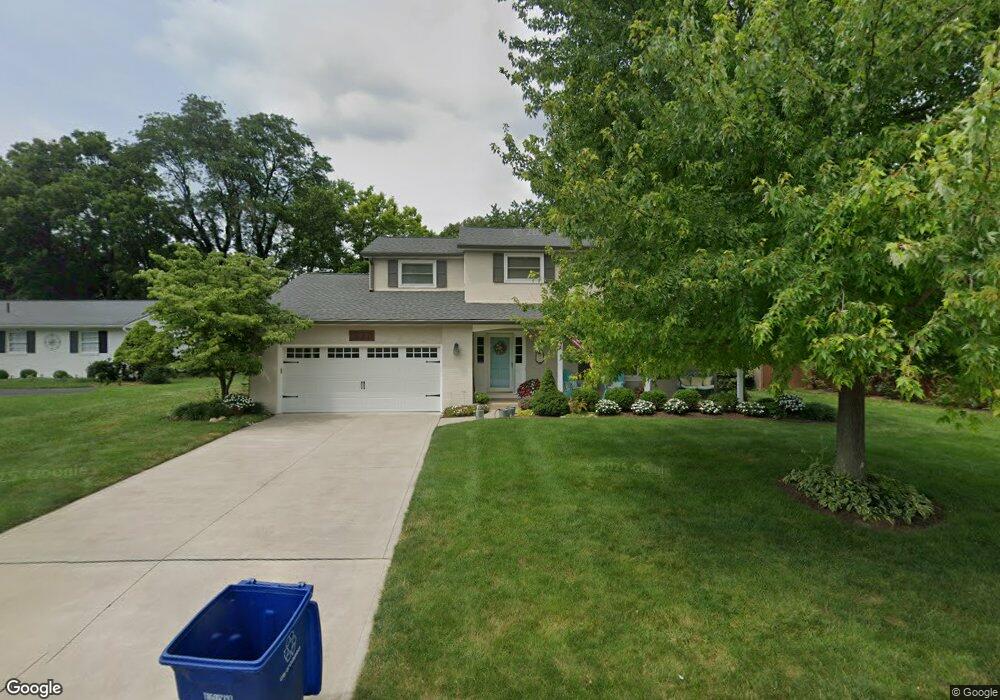 932 Lynbrook Rd, Columbus, OH 43235 - photo 1