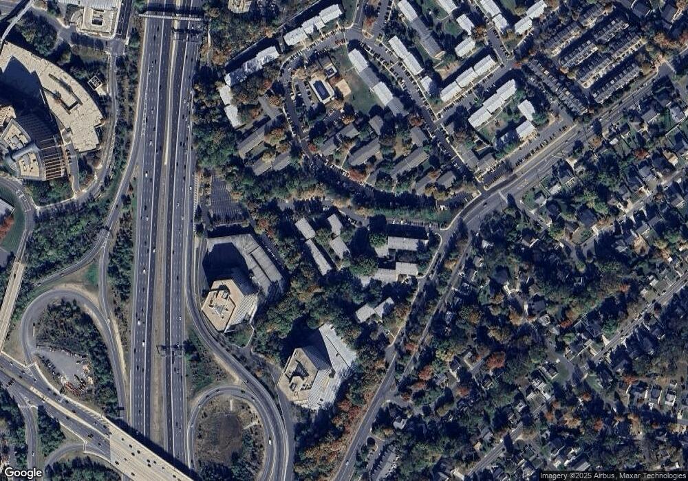 7821 Enola St unit 6, McLean, VA 22102 - photo 1