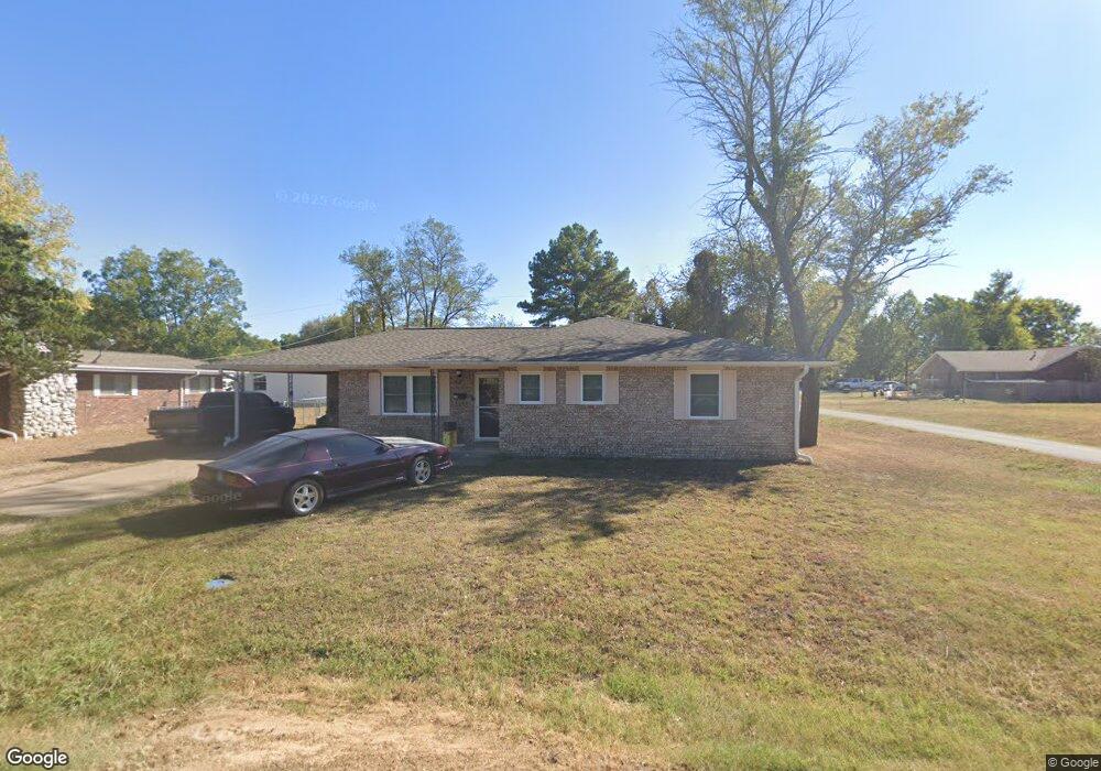 511 W Dixie St, Henryetta, OK 74437 - photo 1