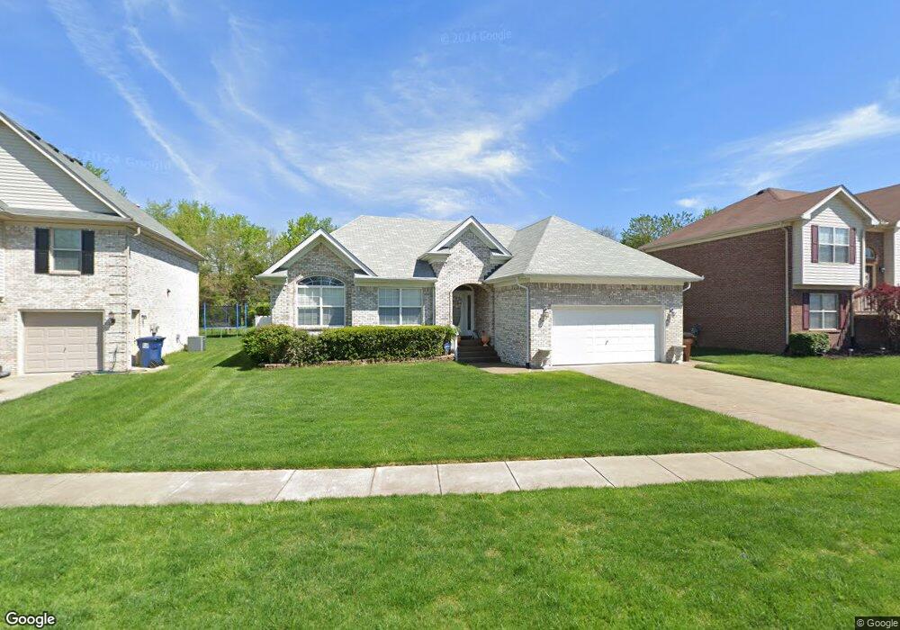 7432 Apple Mill Dr, Louisville, KY 40228 - photo 1