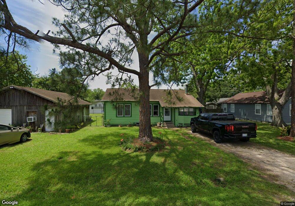 224 1st St, Brazoria, TX 77422 - photo 1